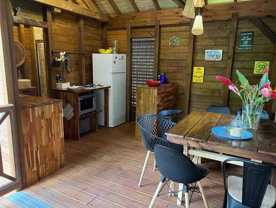 La Kaz A Pepes, Charmant Logement Avec Piscine Lamentin Kültér fotó